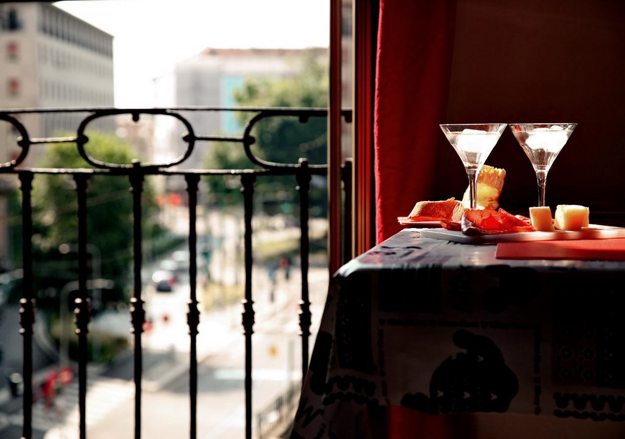Bnbutler - Col Di Lana - Navigli Apartment - Darsena Мілан Екстер'єр фото