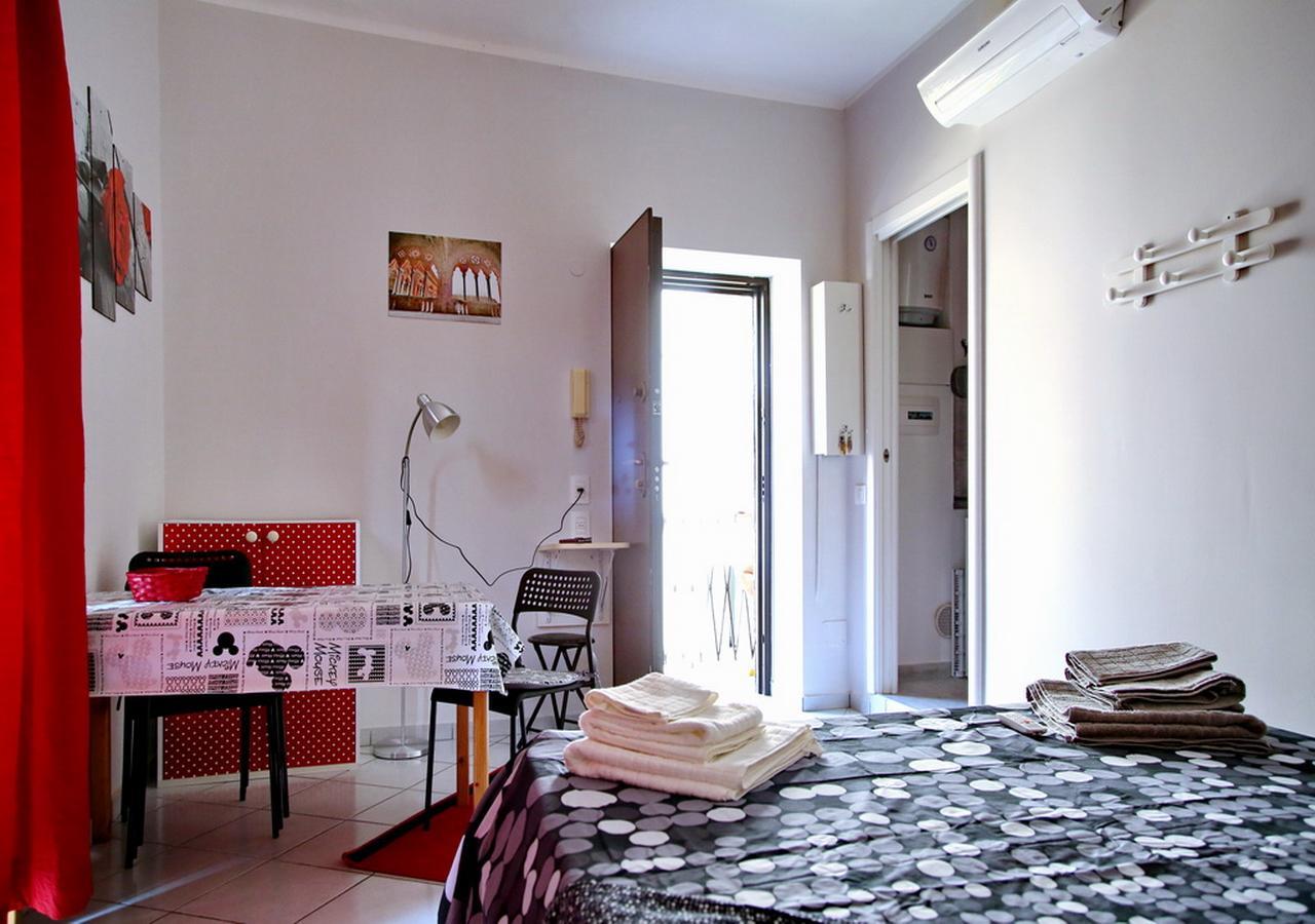 Bnbutler - Col Di Lana - Navigli Apartment - Darsena Мілан Екстер'єр фото